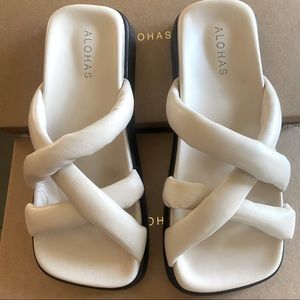 Alohas Slip on Cross White Leather Flat Minimalist Sandals Size 37